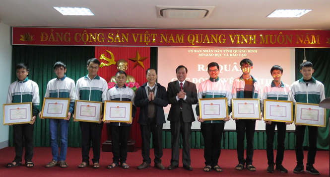 Quảng Bình có 3 học sinh được chọn vào đội dự tuyển Olympic Toán Quốc tế năm 2018