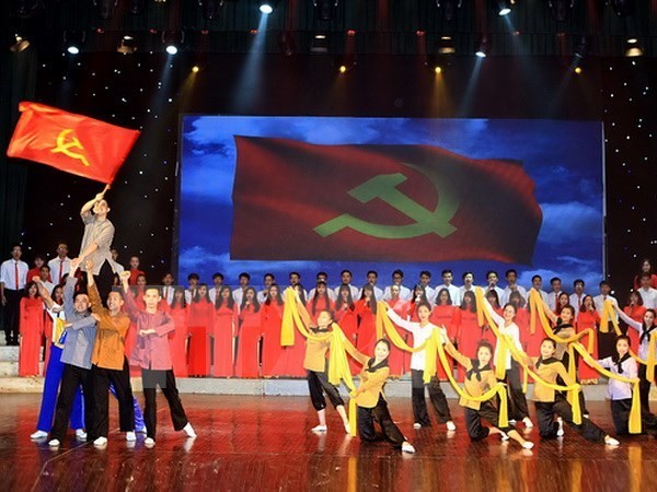 Đặc sắc chương trình nghệ thuật 'Với Đảng vẹn tròn tin yêu'