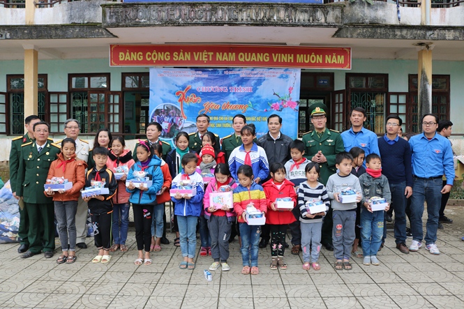 Tình nguyện 'Xuân biên giới' 2018