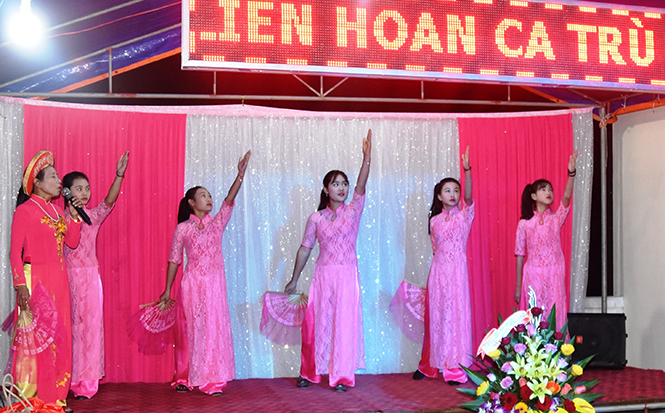 Ra mắt câu lạc bộ ca trù xã Quảng Minh
