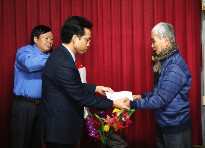 Chăm lo Tết cho người có hoàn cảnh khó khăn