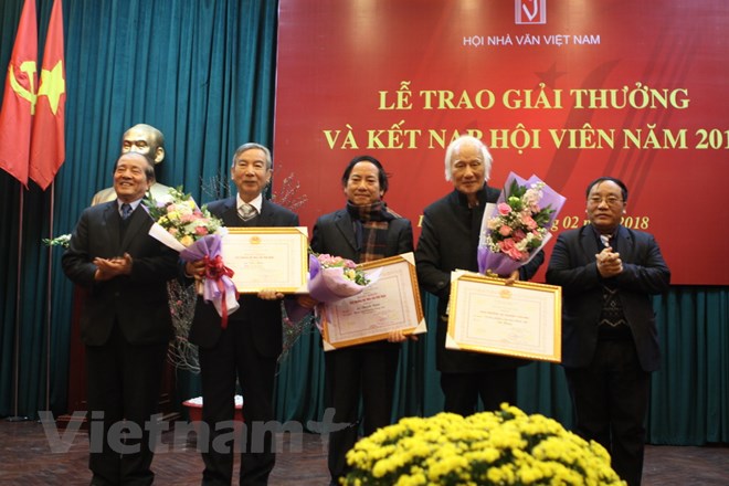 Không có tác phẩm văn xuôi, thơ đạt Giải thưởng Hội Nhà văn Việt Nam