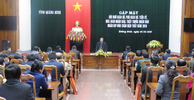 Cán bộ khoa học, đội ngũ trí thức có quan hệ khăng khít với sự hưng thịnh của quê hương, đất nước