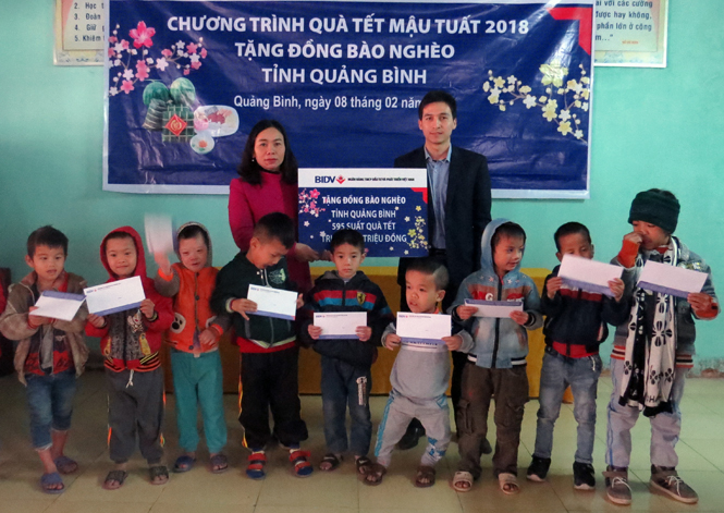 Mang Tết đến với những người có hoàn cảnh khó khăn