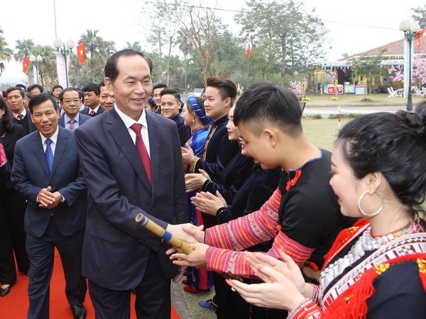 Chủ tịch nước dự Ngày hội "Sắc Xuân trên mọi miền Tổ quốc"