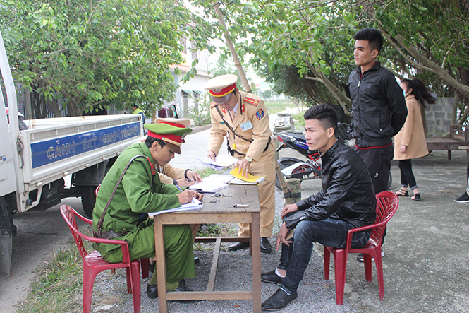 Công an huyện Quảng Ninh: Đẩy mạnh phong trào thi đua "Vì an ninh Tổ quốc"