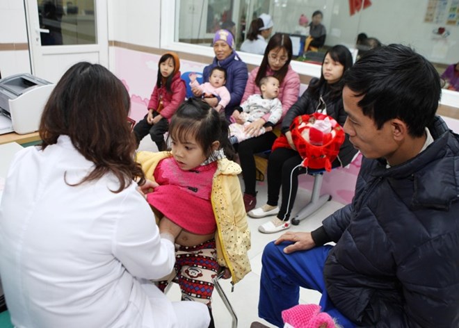 Vì sao phải đưa số chứng minh thư vào đơn thuốc ngoại trú của trẻ?