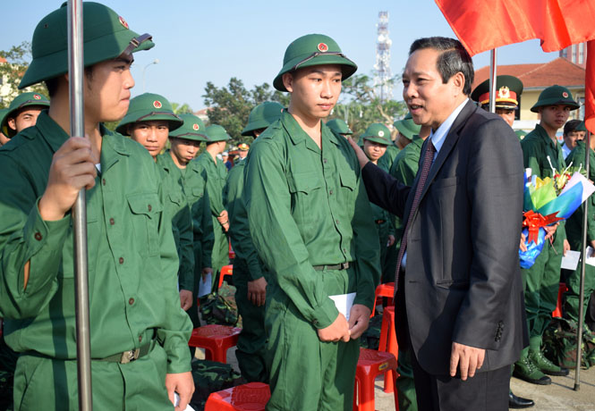 Long trọng tổ chức lễ giao, nhận quân năm 2018