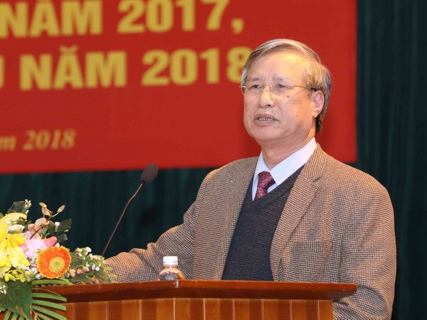 Đồng chí Trần Quốc Vượng thay đồng chí Đinh Thế Huynh làm Thường trực Ban Bí thư