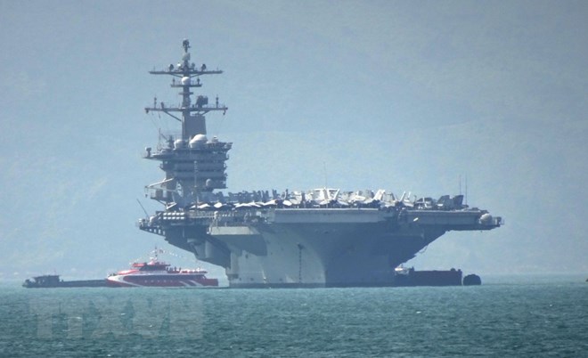 Đà Nẵng đón đoàn tàu sân bay USS Carl Vinson của Hải quân Hoa Kỳ
