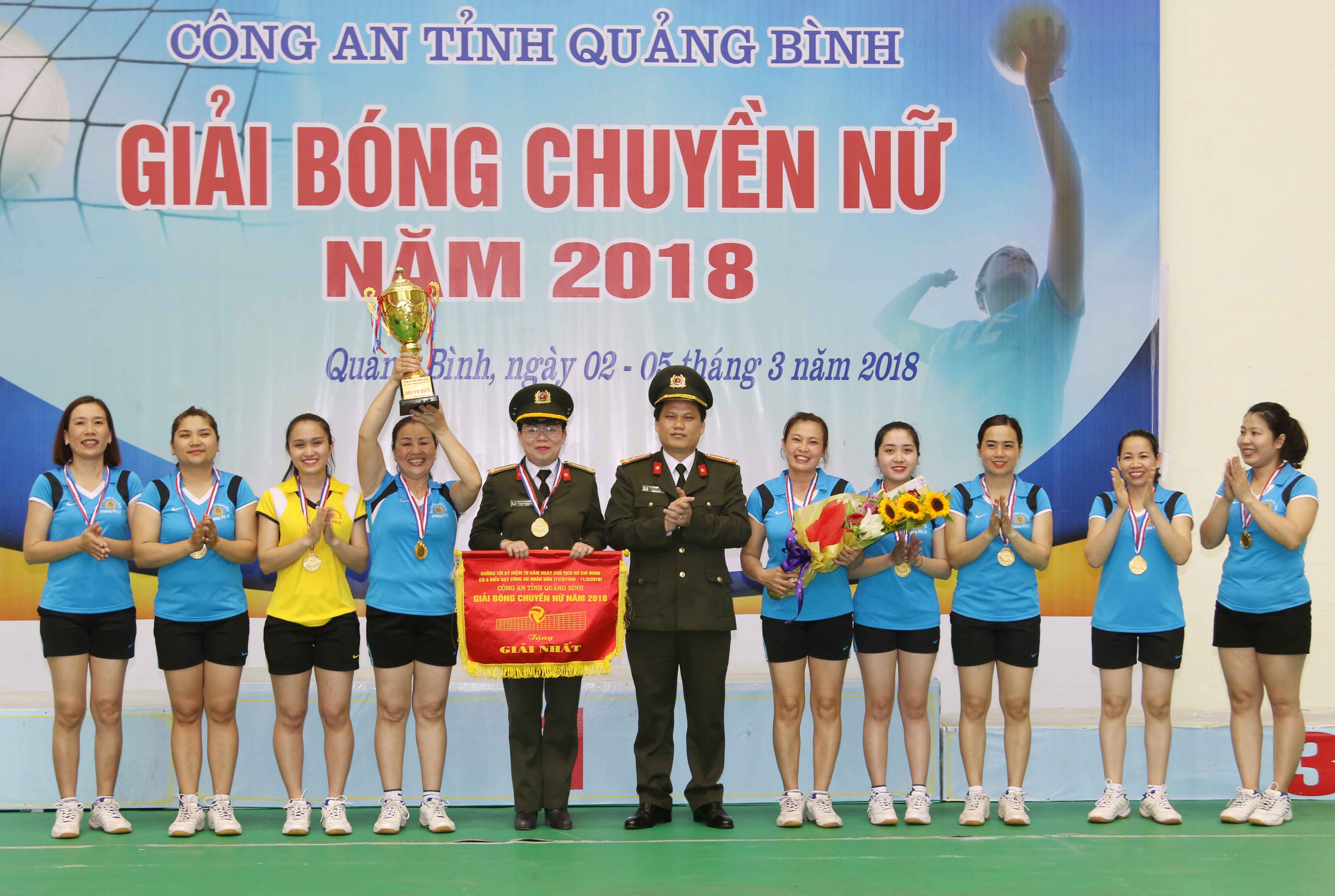 Bế mạc giải bóng chuyền nữ Công an tỉnh năm 2018