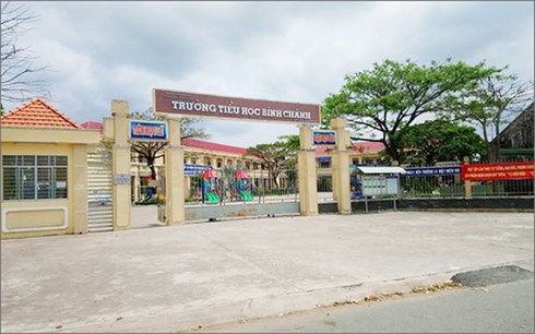 Bộ trưởng GD-ĐT đề nghị tỉnh Long An bảo vệ uy tín, danh dự nhà giáo