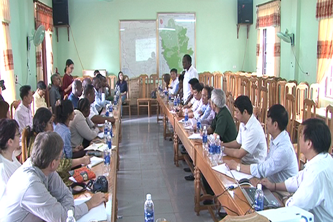Đoàn cán bộ và đối tác Oxfam quốc tế: Tham quan, hoc tâp kinh nghiệm về công tác quản lý, sử dung đất rừng