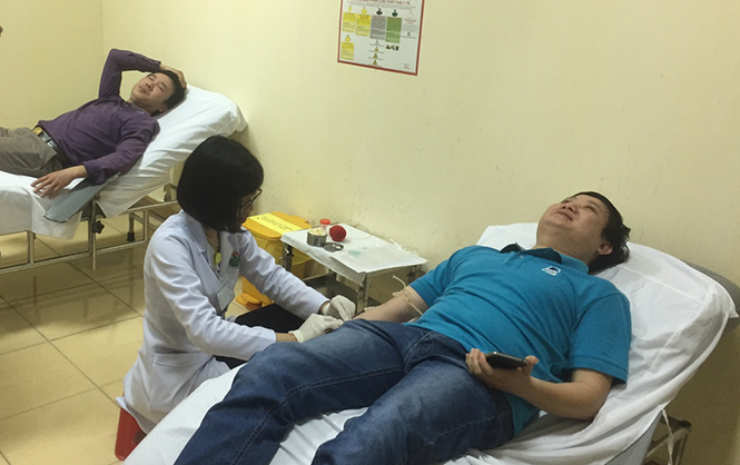 Vượt đường xa trong đêm hiến máu cực hiếm cứu người