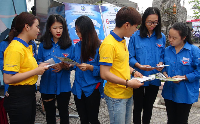 Ngày hội hướng nghiệp và tư vấn tuyển sinh 2018