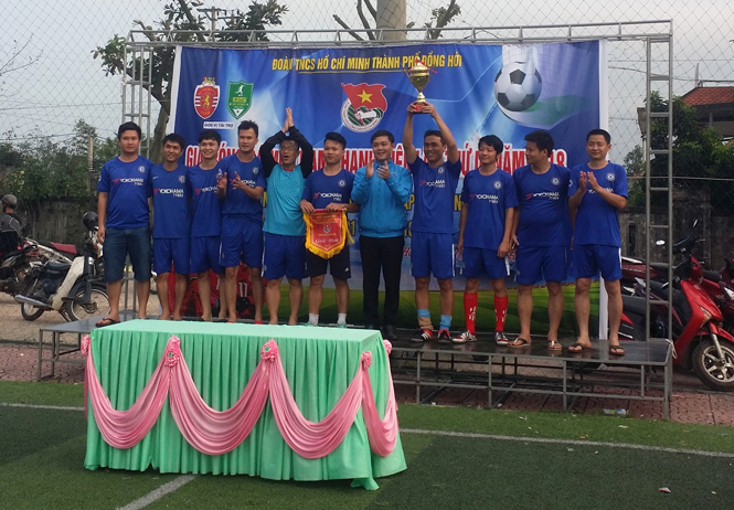 Bế mạc giải bóng đá nam thanh niên thành phố Đồng Hới lần thứ 3