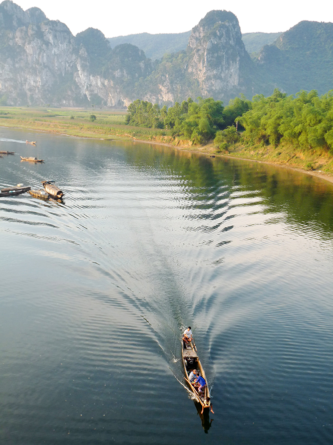 Dòng sông mong chờ