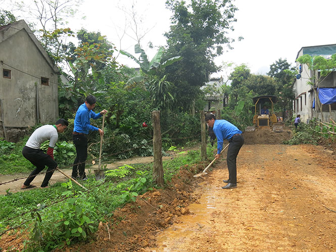 Khởi công xây dựng 'Tuyến đường giao thông đồng hành phát triển du lịch'