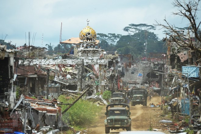Nhóm phiến quân Abu Sayyaf đang giam giữ 10 con tin tại Philippines
