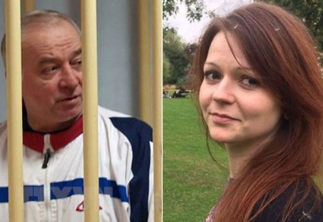 Ông Skripal và con gái có thể bị đầu độc ngay trước cửa nhà