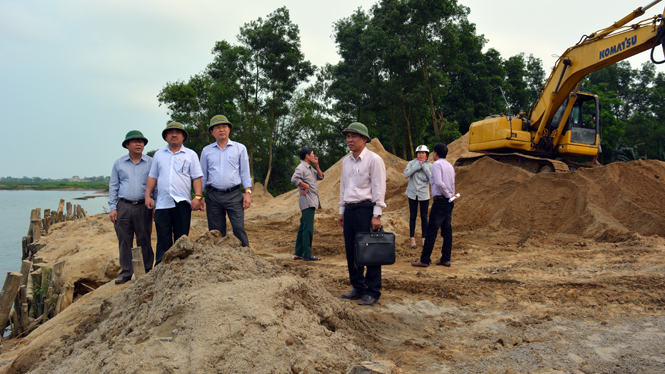 Quảng Ninh: Kiểm tra các bến bãi tập kết cát sạn