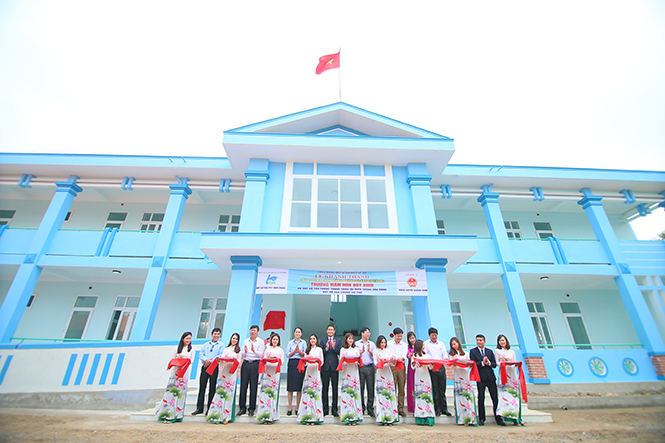 Chubb Life và Chubb Charitable Foundation - International: Trao tặng trường học mới tại Quảng Bình