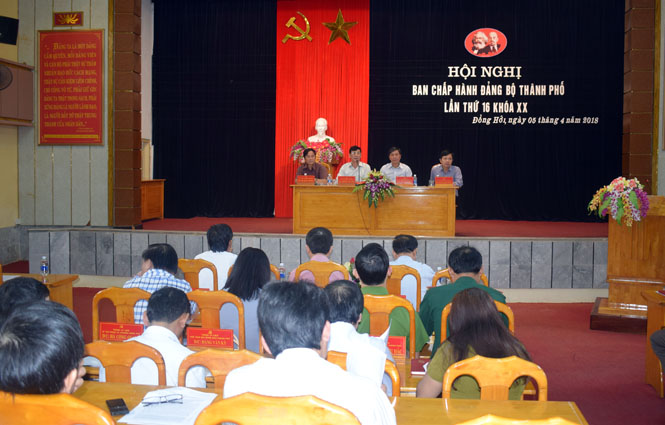 TP. Đồng Hới: Thực hiện đồng bộ các giải pháp để phát triển dịch vụ, du lịch