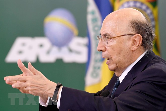 Một loạt bộ trưởng trong Chính phủ Brazil quyết định từ chức