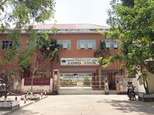 Cô giáo không giảng bài khi lên lớp bị đình chỉ công tác