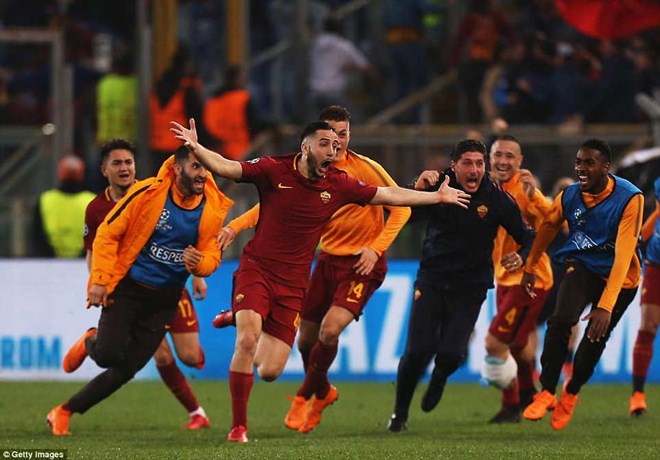 AS Roma tạo địa chấn khi đá bay Barcelona khỏi Champions League