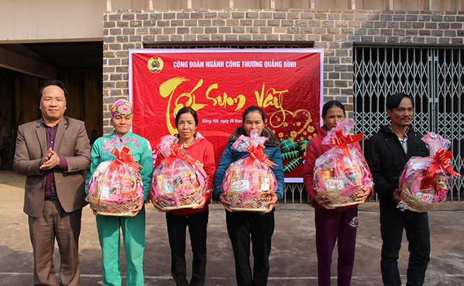 Sôi nổi hưởng ứng "Tháng Công nhân"