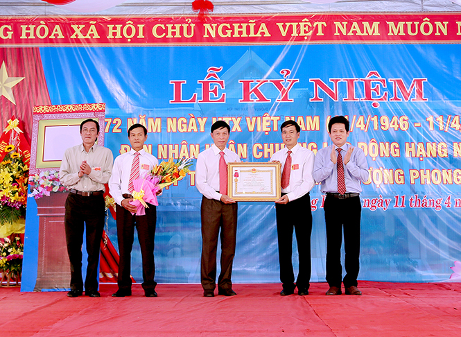 Hợp tác xã Thượng Phong: Đón nhận Huân chương Lao động hạng Nhất