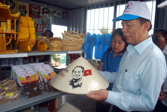Phấn đấu xây dựng Đồng Hới xứng đáng là TP. du lịch