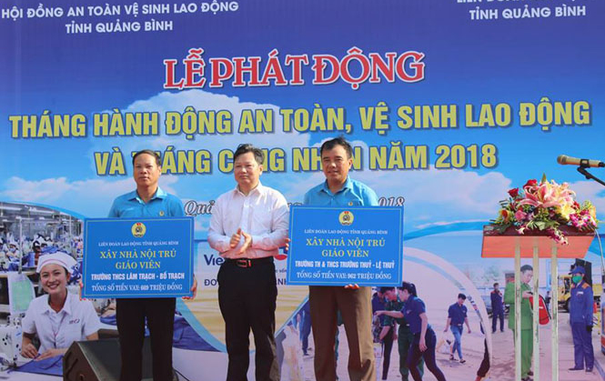 Nâng cao đời sống vật chất, tinh thần cho người lao động