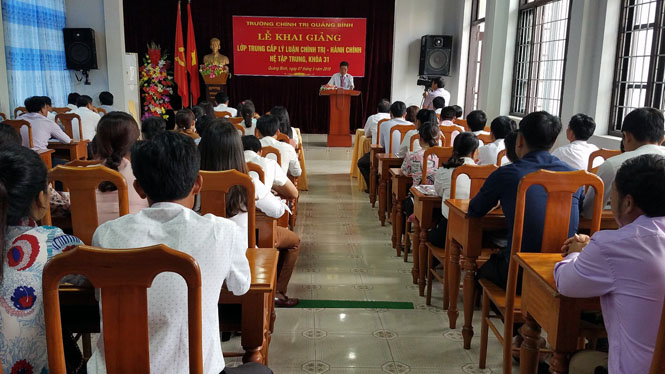 Khai giảng lớp trung cấp lý luận chính trị-hành chính hệ tập trung, khóa 31