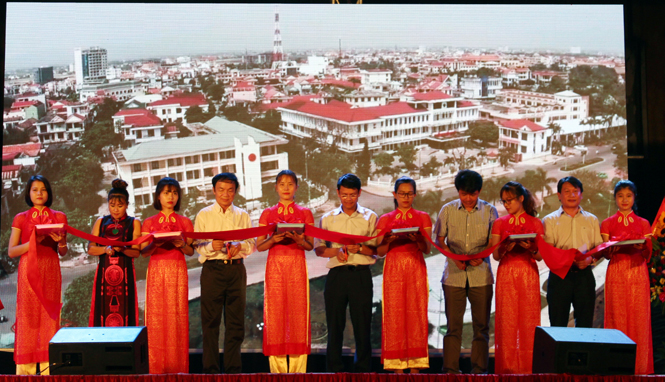 Khai mạc hội chợ hàng tiêu dùng
