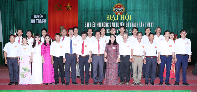 Tạo chuyển biến mạnh mẽ trong sản xuất nông nghiệp, nâng cao đời sống nông dân