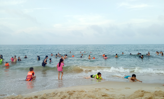 Bảo đảm an toàn cho du khách trong mùa du lịch biển