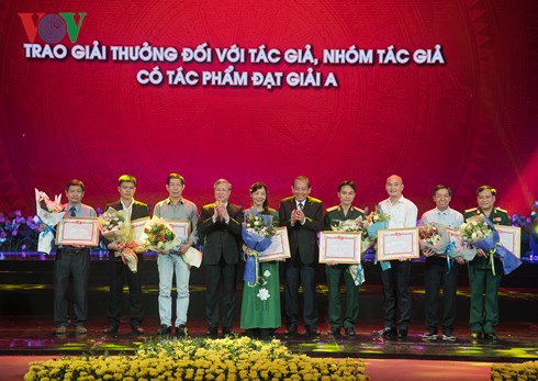 8 giải A sáng tác theo chủ đề học, làm theo gương Chủ tịch Hồ Chí Minh