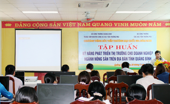 Tập huấn kỹ năng phát triển thị trường cho doanh nghiệp ngành nông sản
