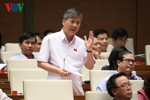 Tranh luận về quy định 'bơi là môn học bắt buộc'
