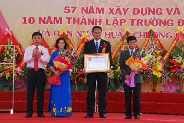 Trường đại học Quảng Bình đẩy mạnh phong trào thi đua yêu nước