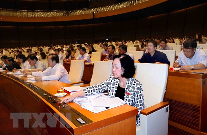 Quốc hội sẽ xem xét biểu quyết thông qua 2 nghị quyết, 3 dự luật