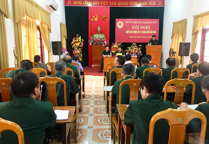 Tiếp tục đẩy mạnh phong trào "CCB giúp nhau giảm nghèo, làm kinh tế giỏi"