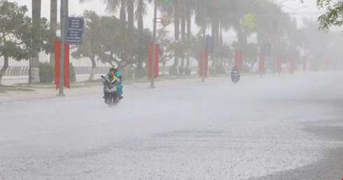Thời tiết hôm nay: Mưa lớn và dông xuất hiện ở nhiều nơi