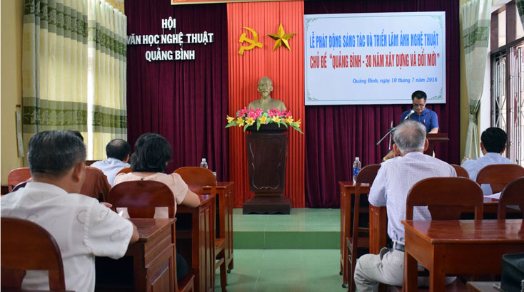 Phát động sáng tác và triển lãm ảnh nghệ thuật "Quảng Bình - 30 năm xây dựng và đổi mới"