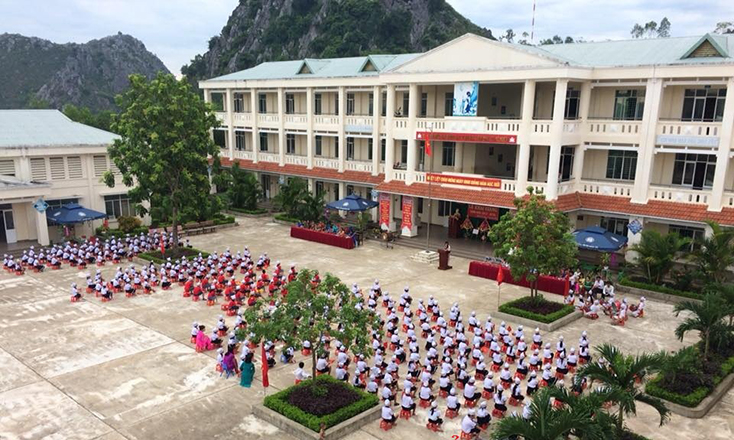 Kết nối sức mạnh tổng hợp trong xây dựng trường tiểu học đạt chuẩn quốc gia