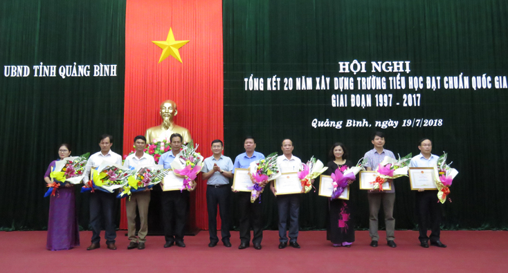 Tổng kết 20 năm xây dựng trường tiểu học đạt chuẩn quốc gia giai đoạn 1997-2017
