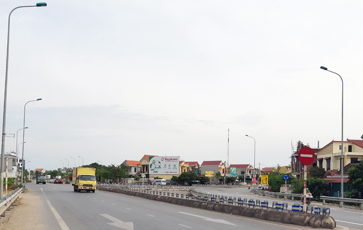 Kỳ họp thứ 7, HĐND tỉnh khóa XVII:  Lãnh đạo các cơ quan, đơn vị trả lời ý kiến, kiến nghị của cử tri (tiếp theo)