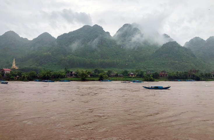 Tạm ngừng đón khách du lịch tại khu vực Phong Nha-Kẻ Bàng